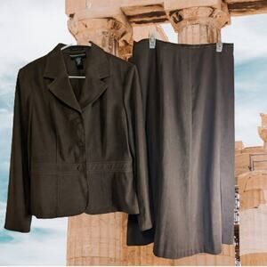 Norton Mcnaughton 10 brown polyester 2 piece faux suede jacket skirt suit winter